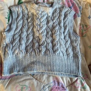 Light Gray Cable Knit Sleeveless Sweater Vest